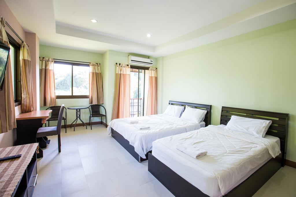Banlanna Hotel Lampang Quarto foto