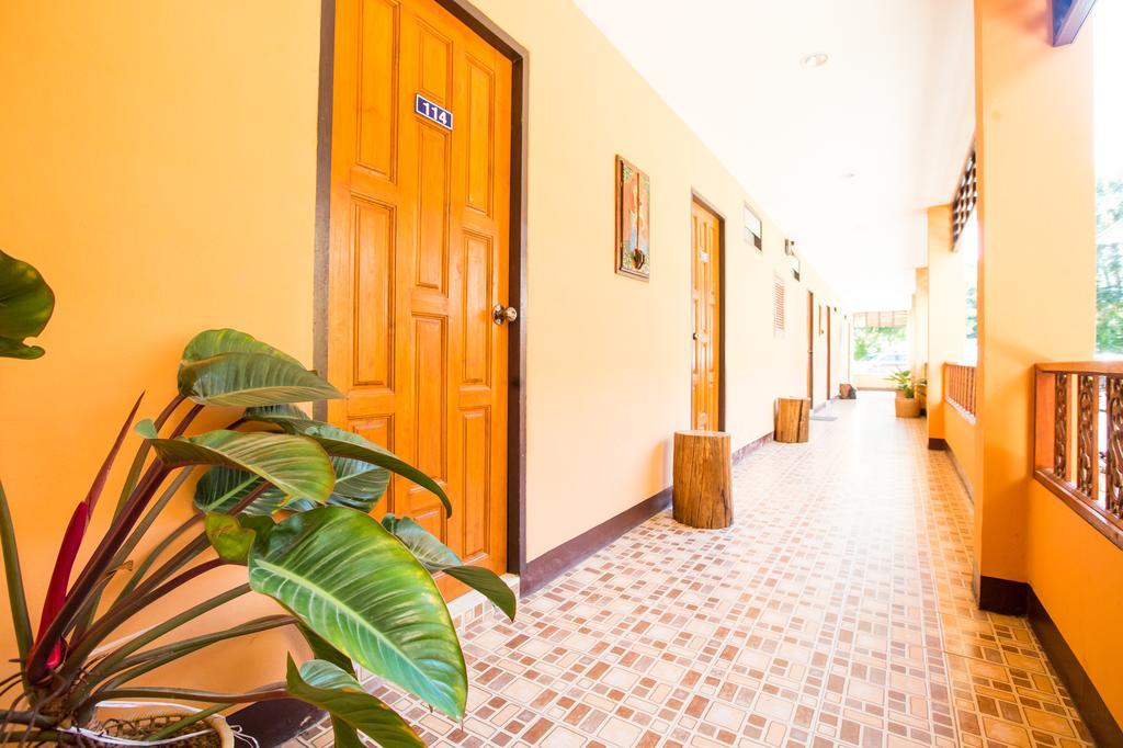 Banlanna Hotel Lampang Exterior foto